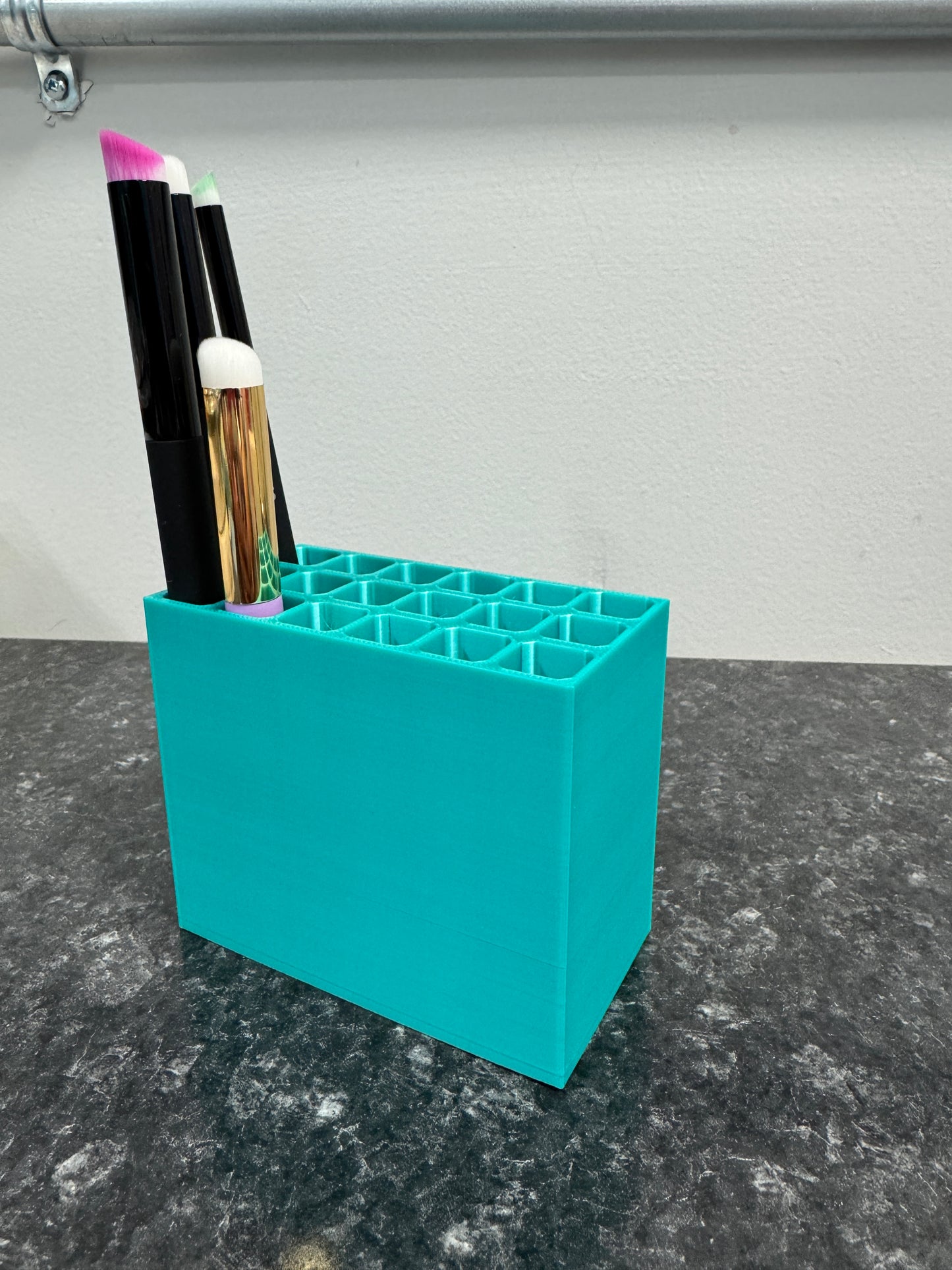 G&I - Blending Brush Holder - 18 brushes