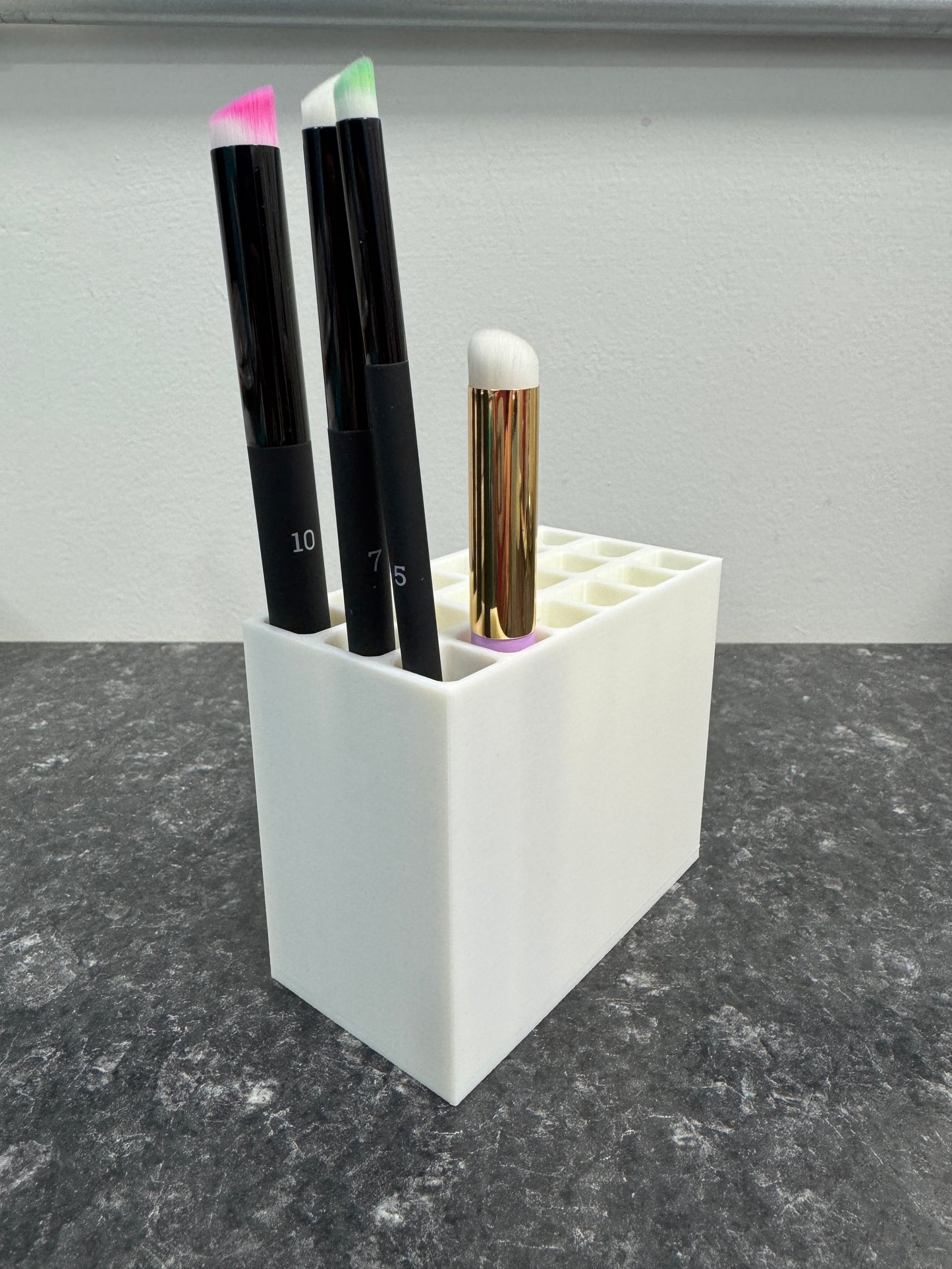 G&I - Blending Brush Holder - 18 brushes