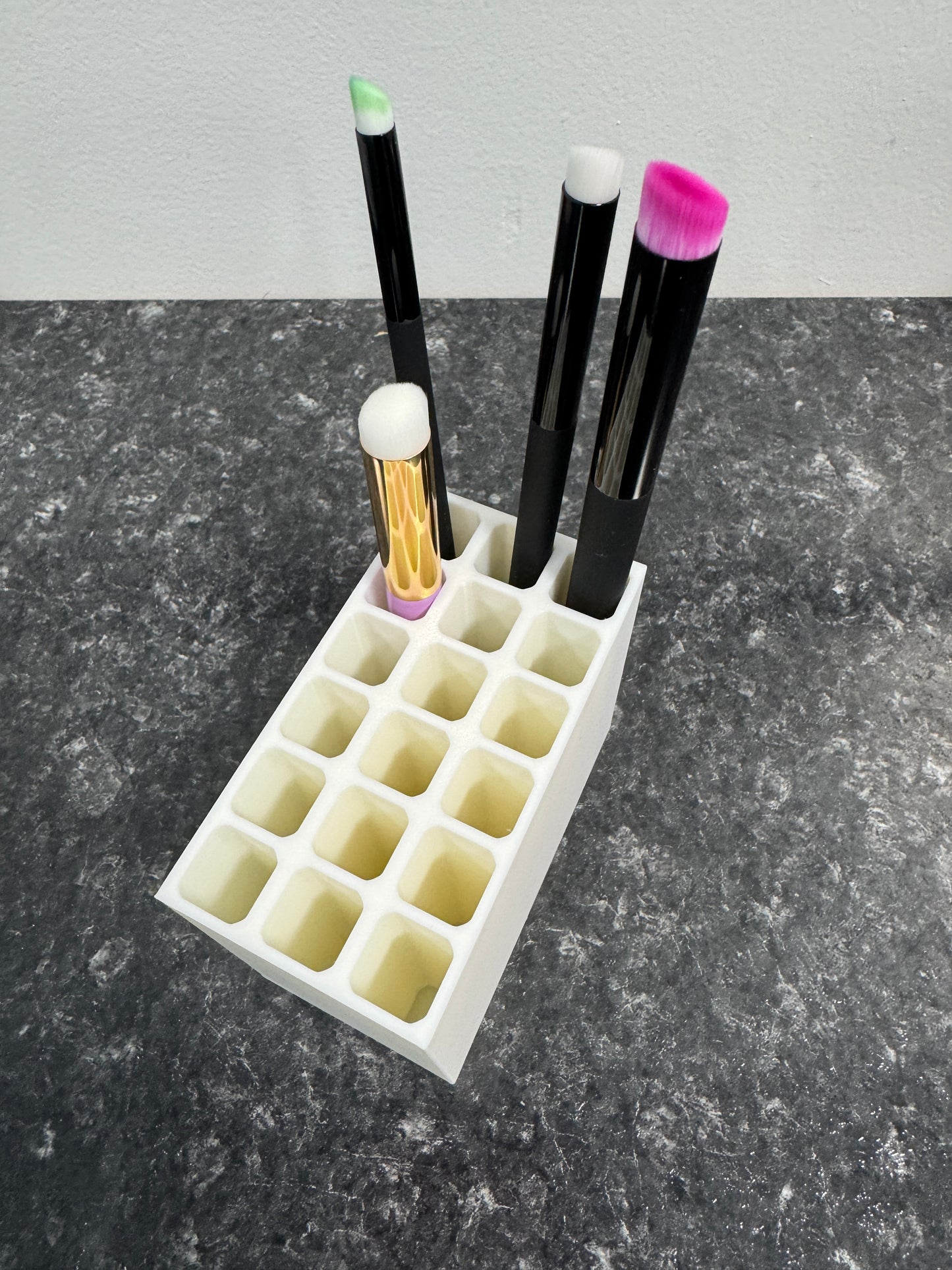 G&I - Blending Brush Holder - 18 brushes