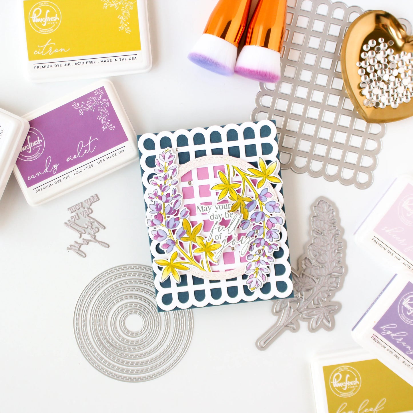 Pinkfresh - Essentials: Double Stitched Circle Die Set