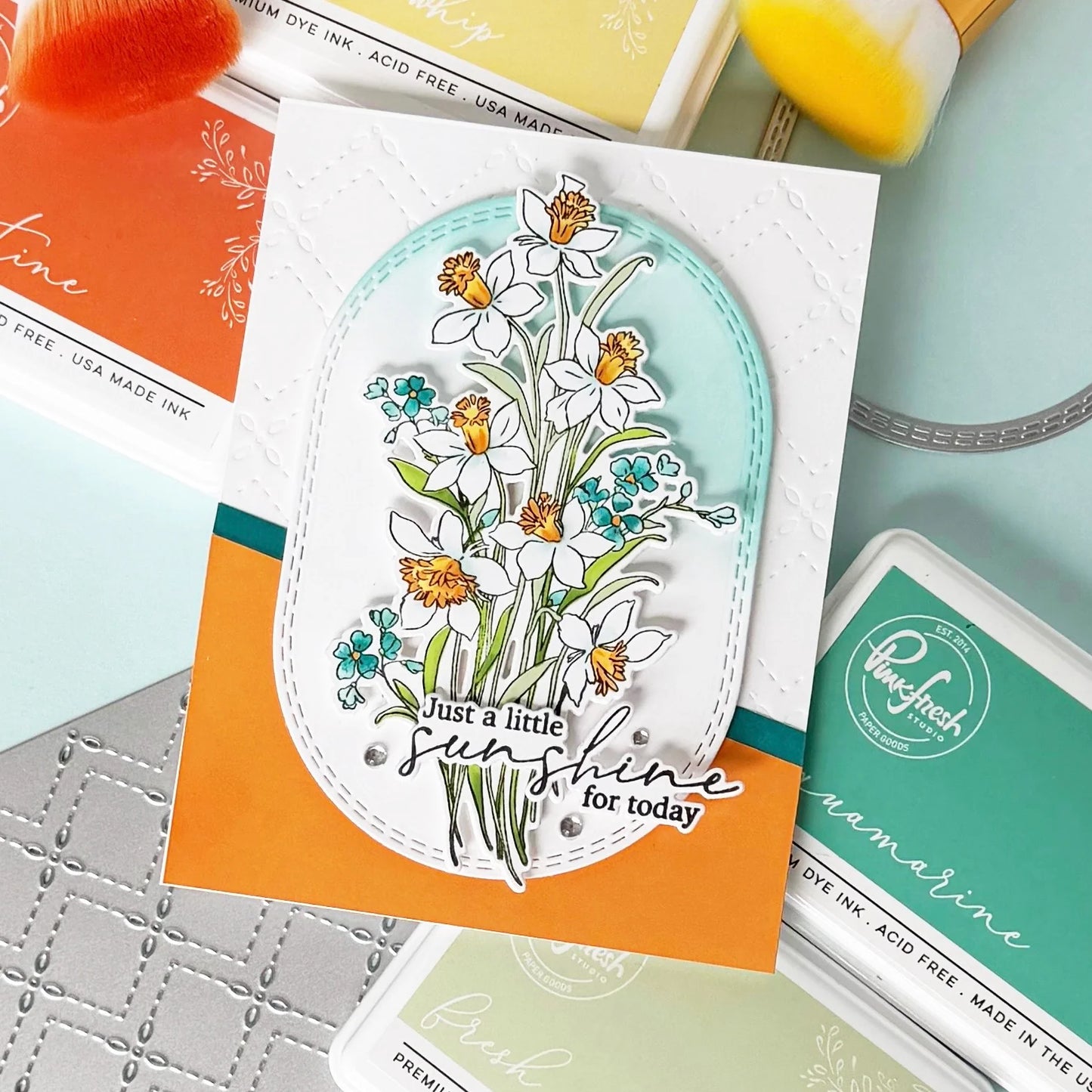 Pinkfresh - Whispering Daffodils - Stamp & Die Bundle