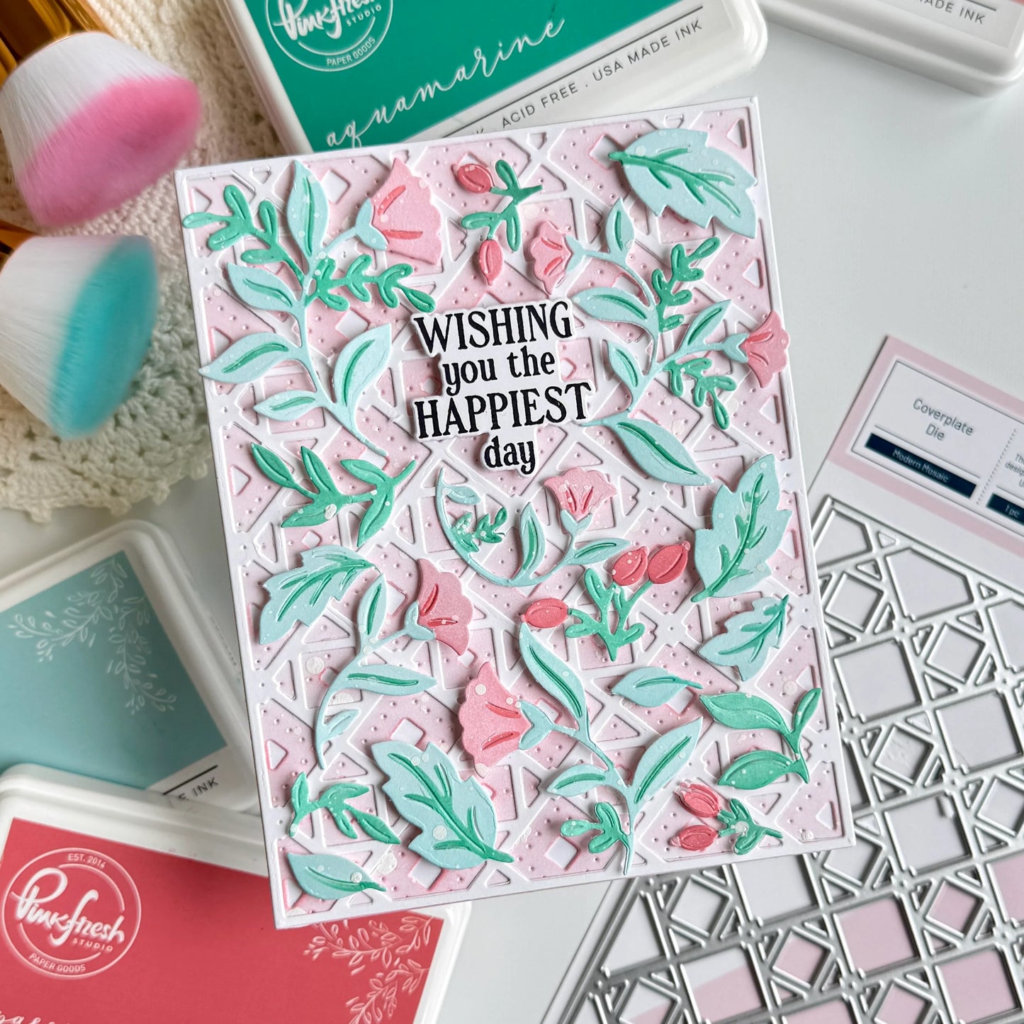 Pinkfresh - Wild Meadow Wreath Die & Stencil Bundle