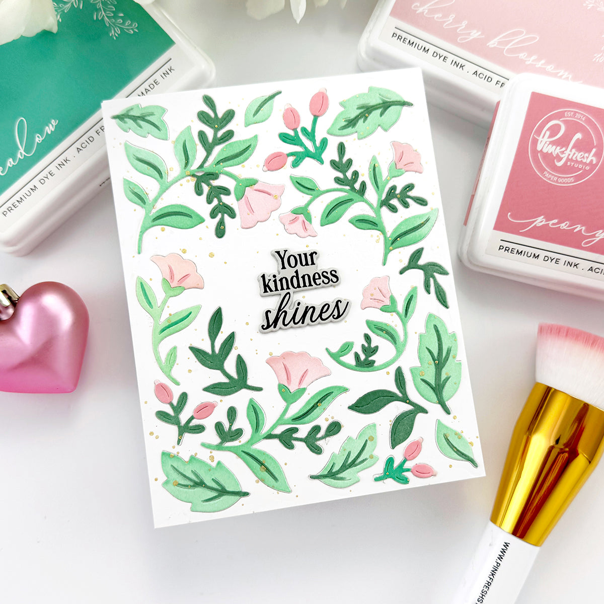 Pinkfresh - Wild Meadow Wreath Die & Stencil Bundle