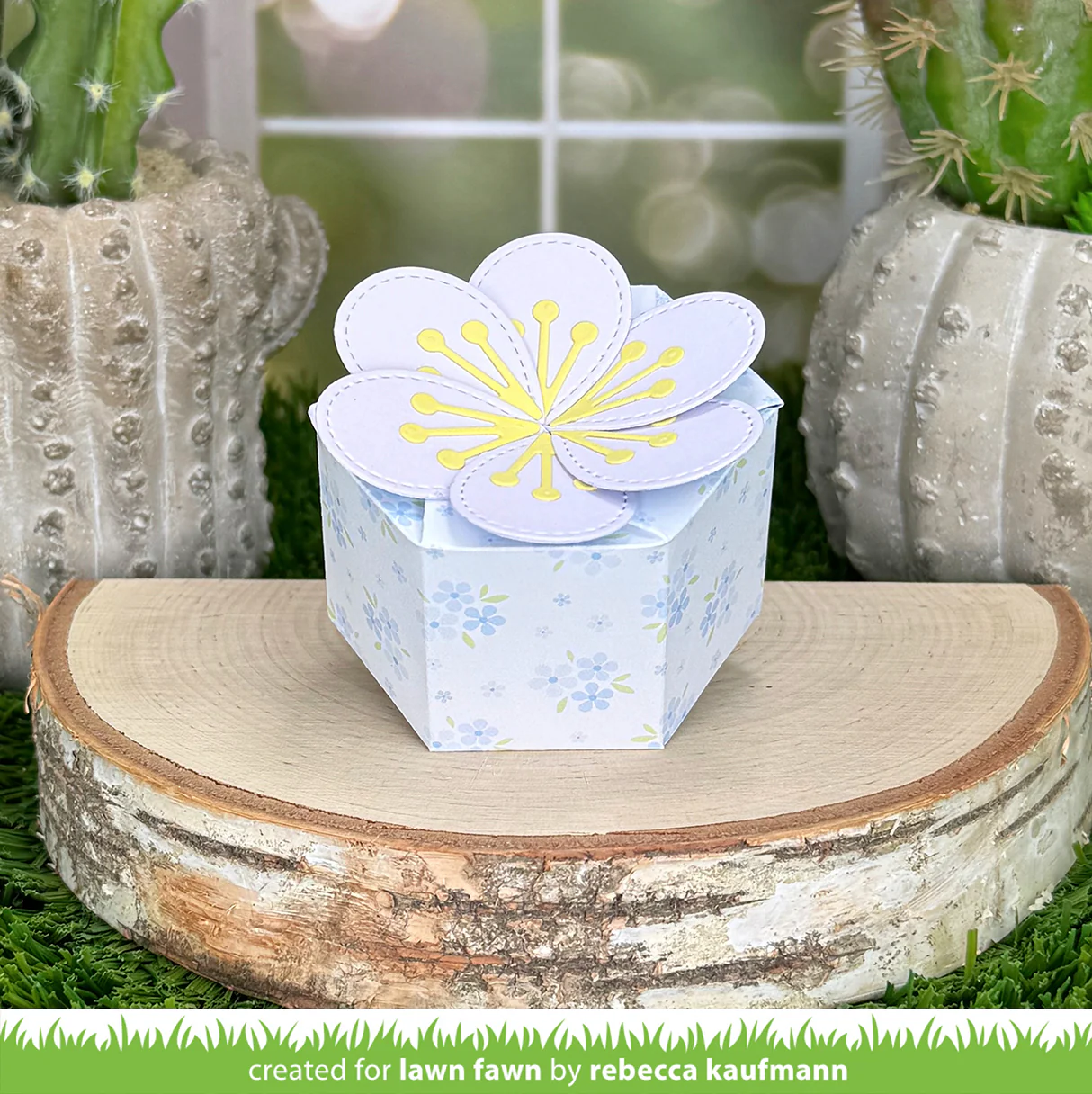 Lawn Fawn - Flower Treat Box Die Set
